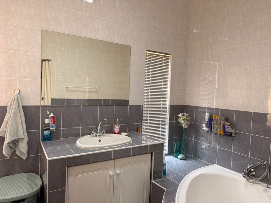 4 Bedroom Property for Sale in Cashan North West